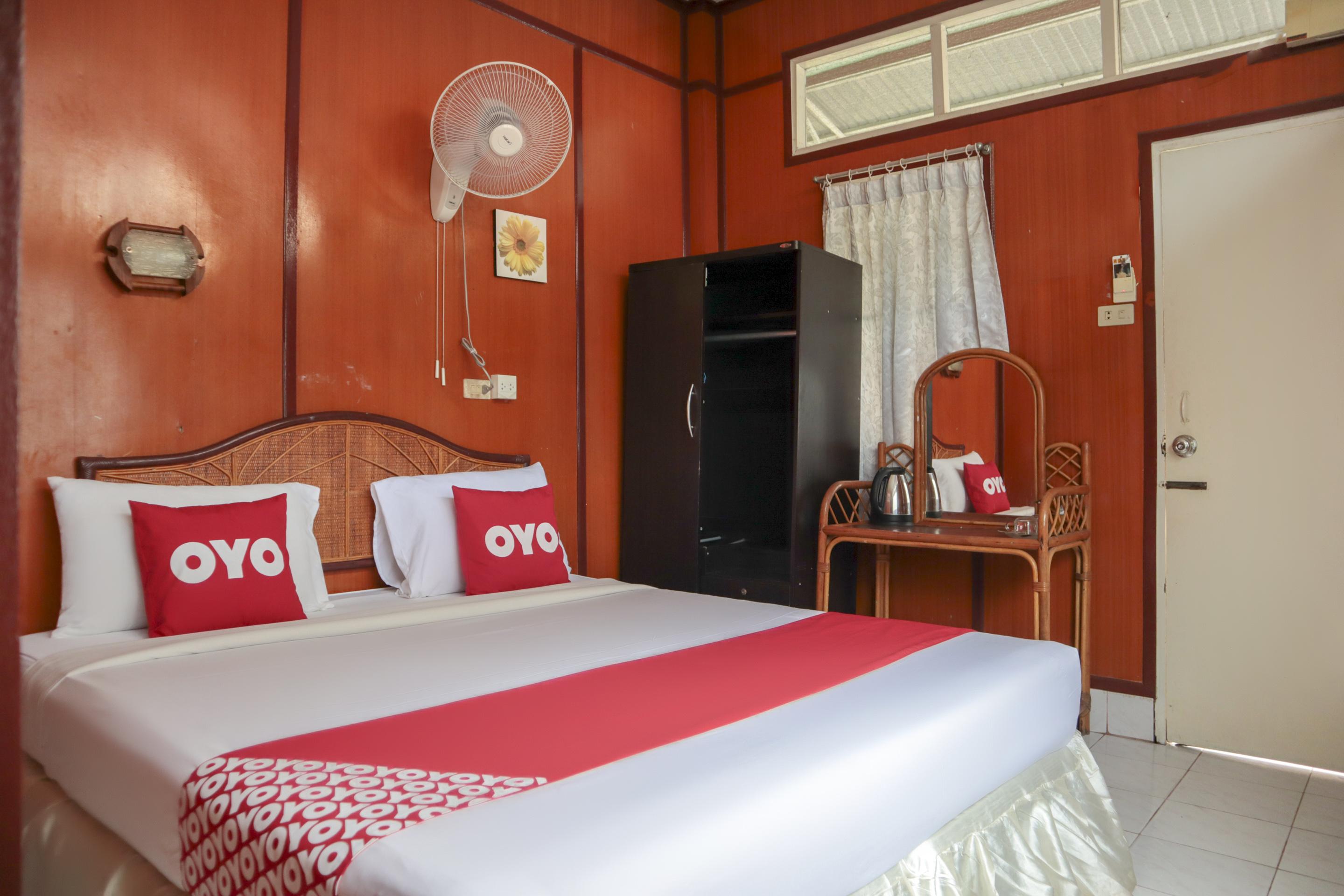 Oyo 681 Paradise Hotel Ао Нанг Экстерьер фото