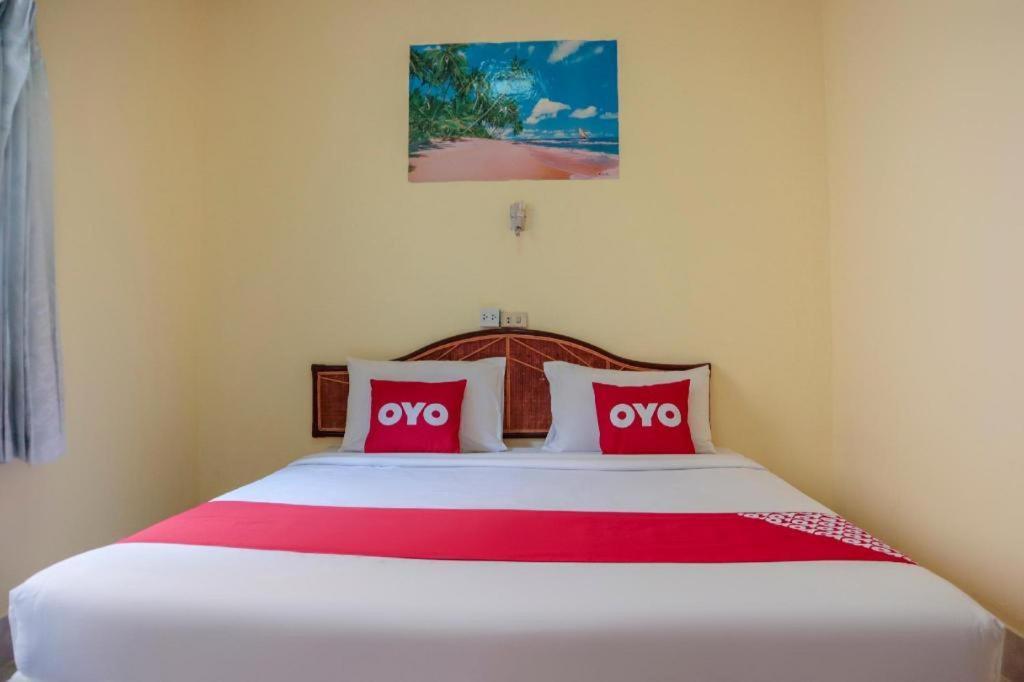 Oyo 681 Paradise Hotel Ао Нанг Экстерьер фото