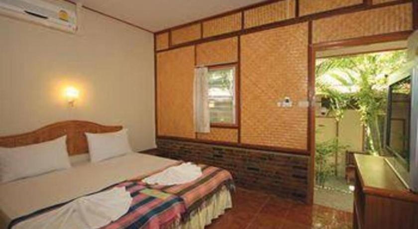 Oyo 681 Paradise Hotel Ао Нанг Экстерьер фото