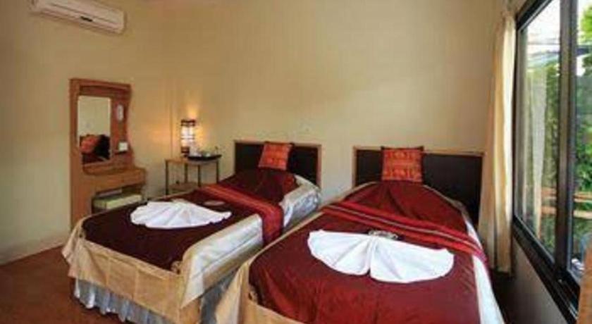 Oyo 681 Paradise Hotel Ао Нанг Экстерьер фото