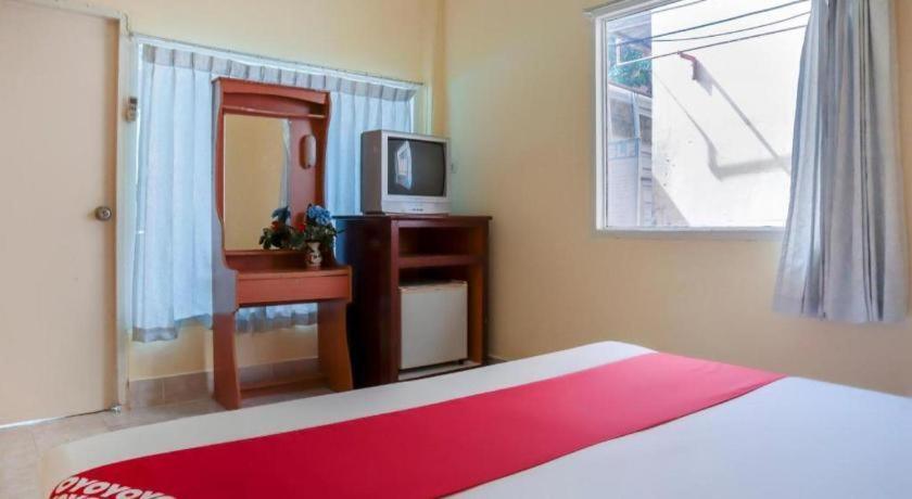 Oyo 681 Paradise Hotel Ао Нанг Экстерьер фото
